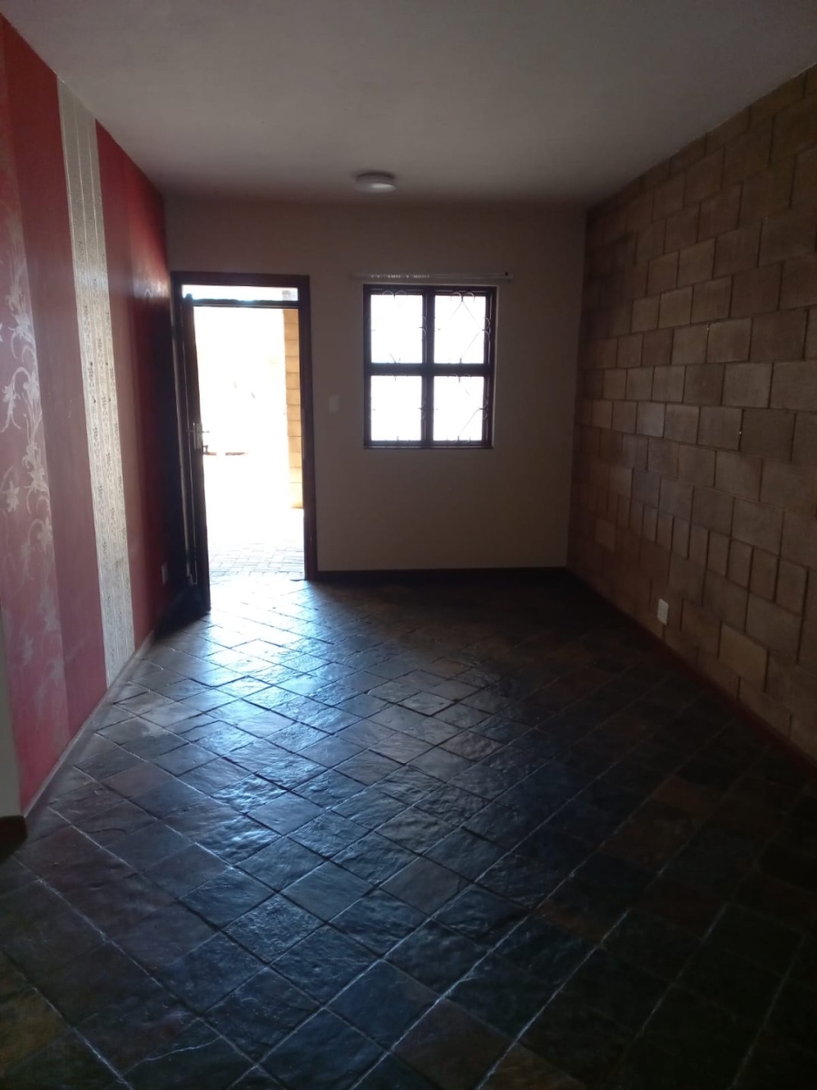 To Let 2 Bedroom Property for Rent in Brandwag Free State